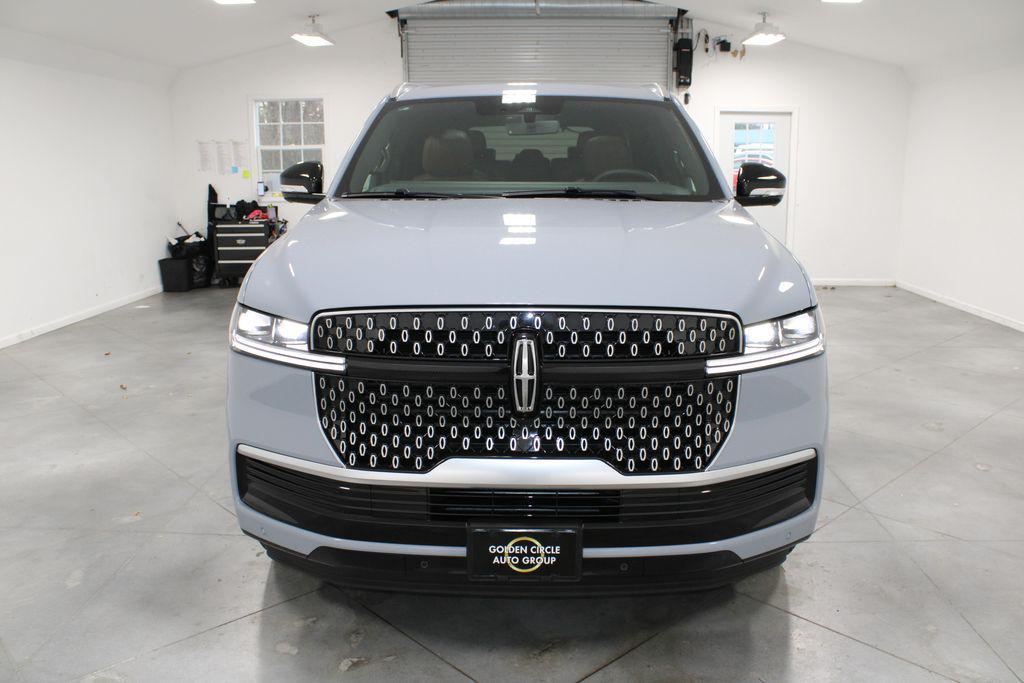 new 2025 Lincoln Navigator car, priced at $98,222