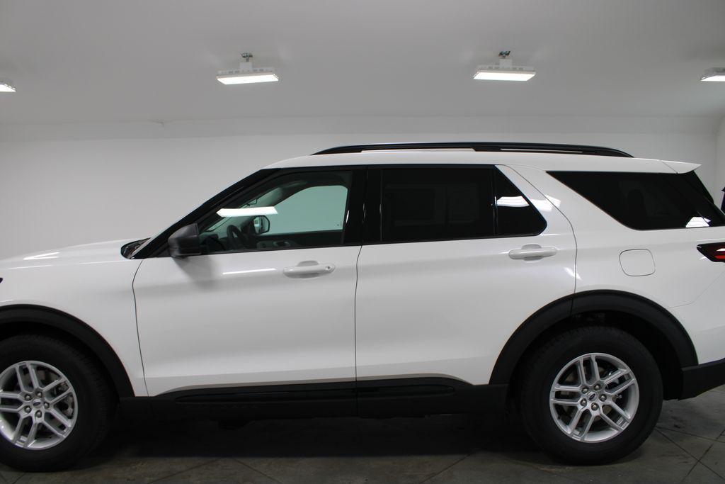 new 2026 Ford Explorer car, priced at $40,091
