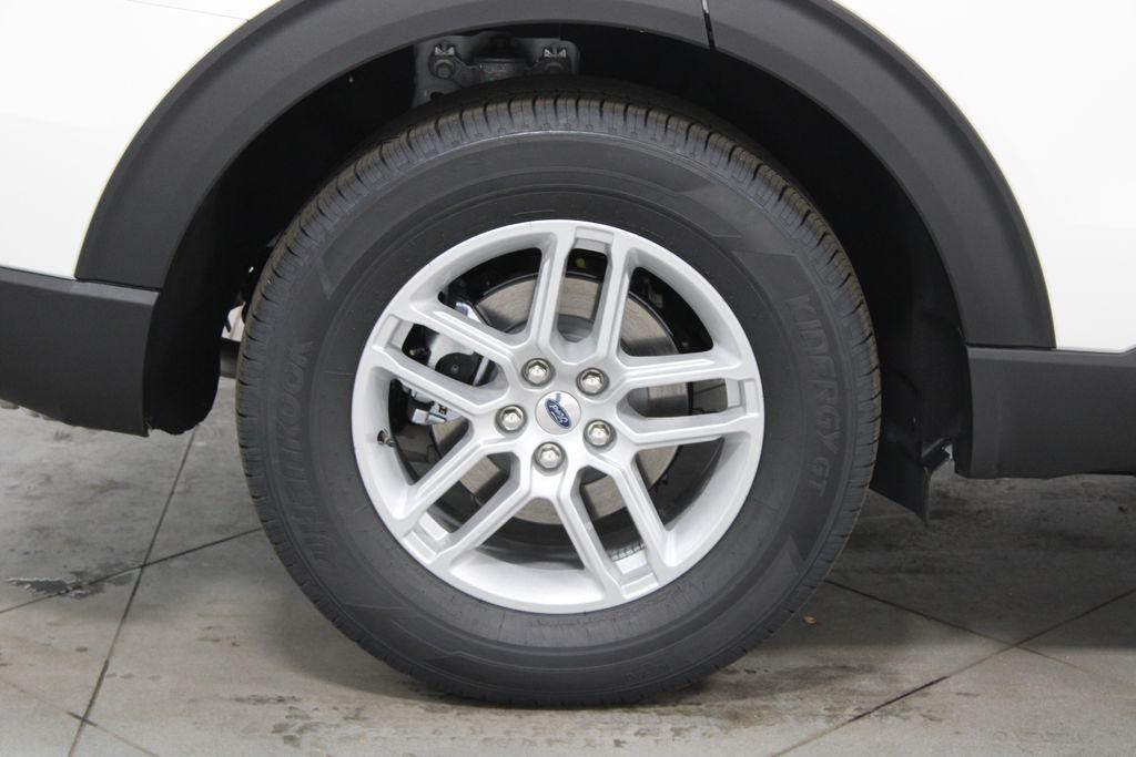 new 2026 Ford Explorer car, priced at $40,091