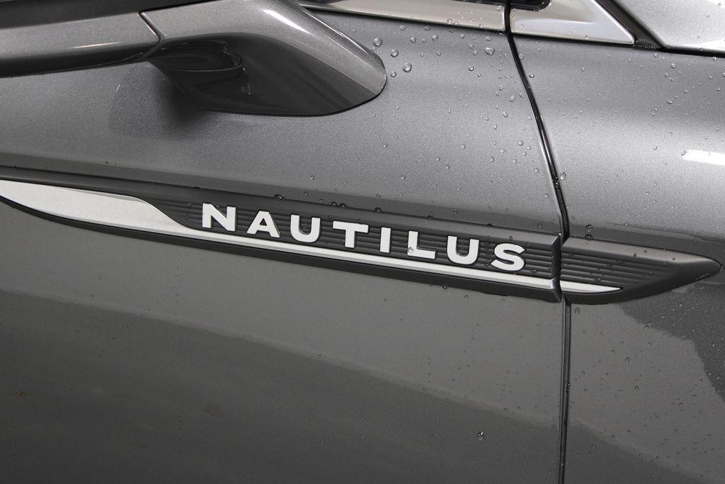 used 2022 Lincoln Nautilus car, priced at $29,000
