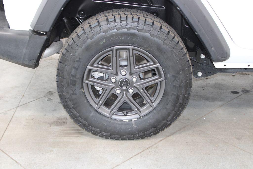 used 2024 Jeep Wrangler car, priced at $32,000