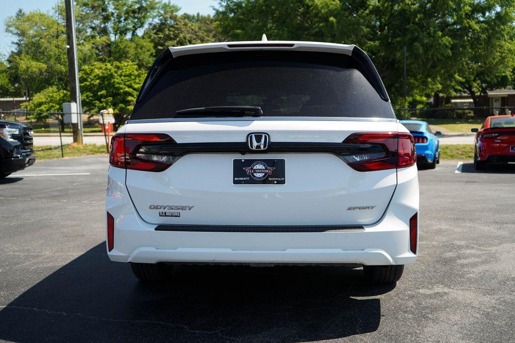 used 2025 Honda Odyssey car, priced at $38,948