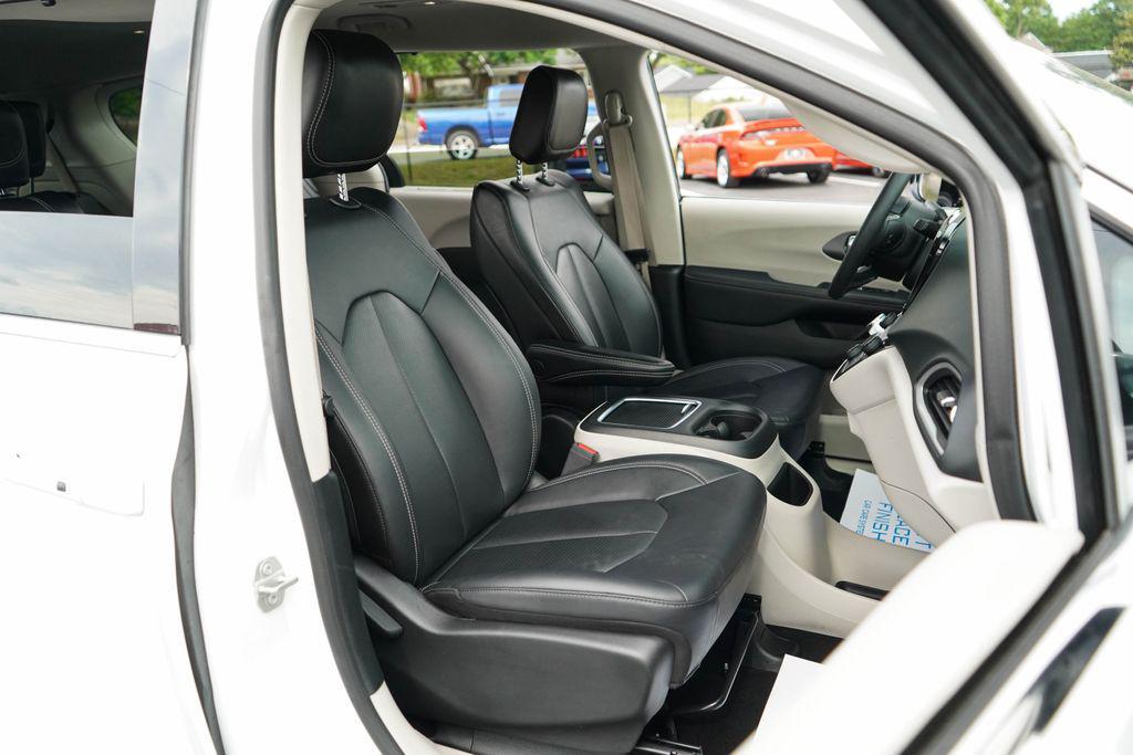 used 2024 Chrysler Pacifica car, priced at $28,439