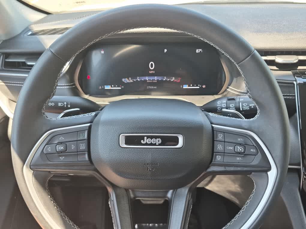 used 2023 Jeep Grand Cherokee car, priced at $31,999