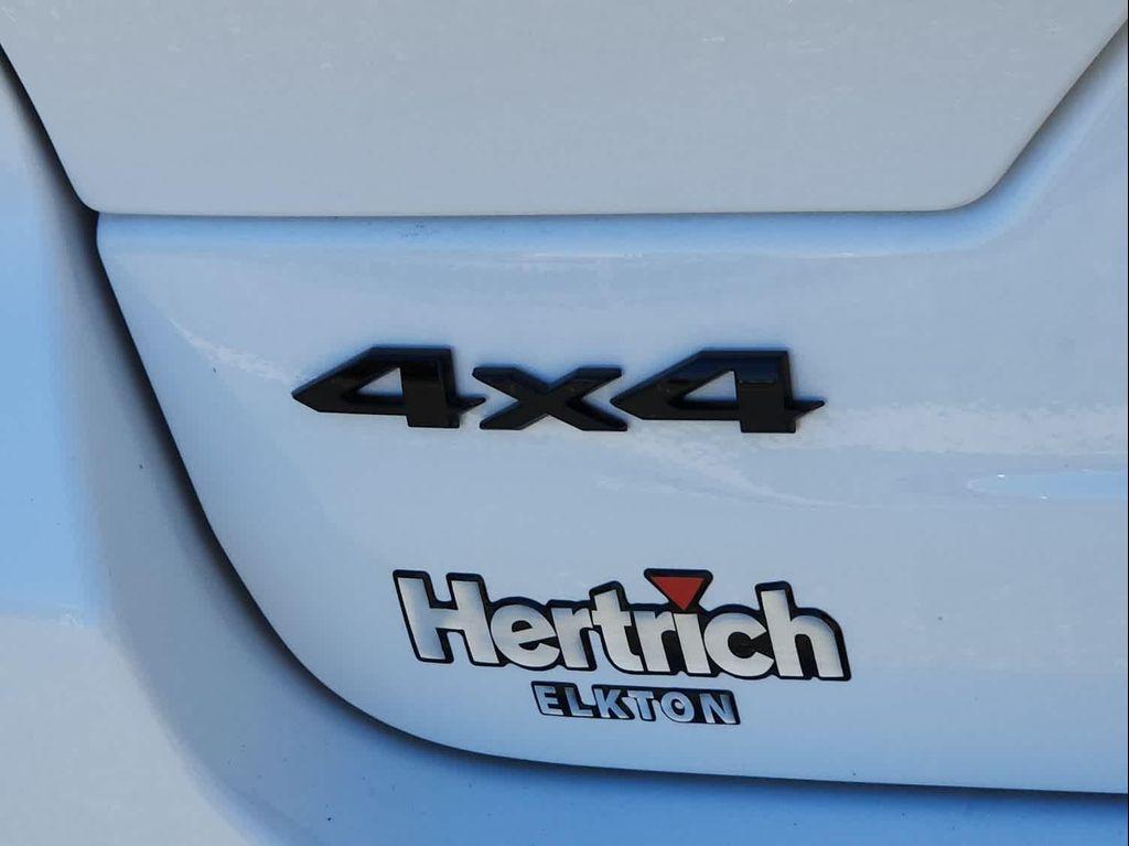 new 2025 Jeep Grand Cherokee car, priced at $44,977