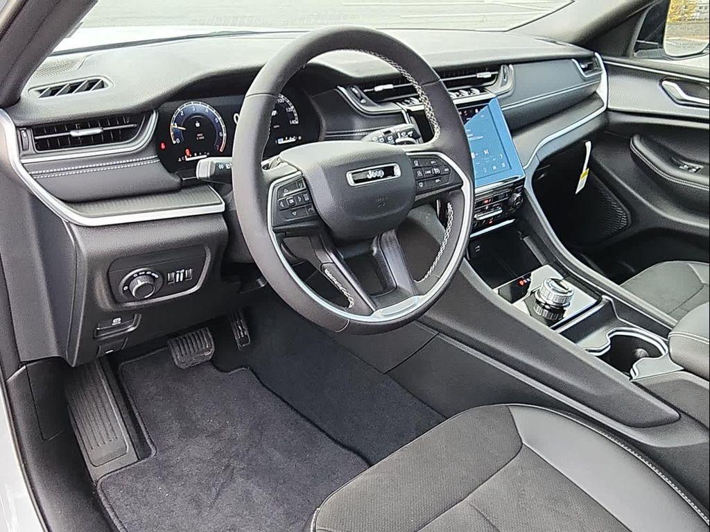 new 2025 Jeep Grand Cherokee L car, priced at $48,483