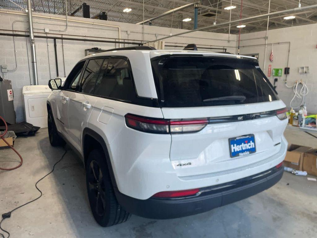 used 2023 Jeep Grand Cherokee car, priced at $33,977
