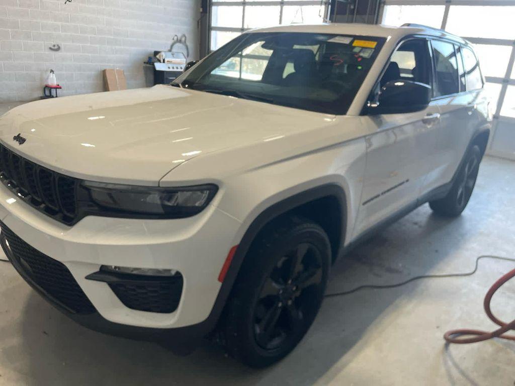 used 2023 Jeep Grand Cherokee car, priced at $33,977