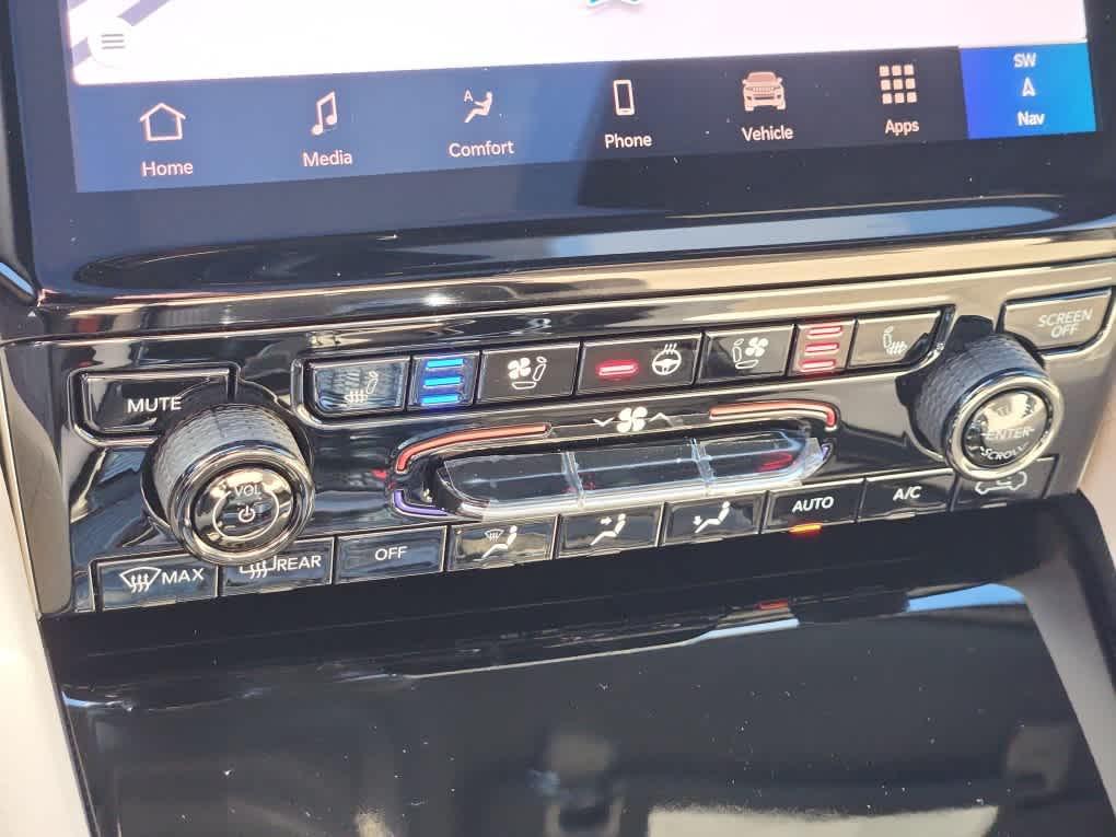 new 2025 Jeep Grand Cherokee car, priced at $50,977