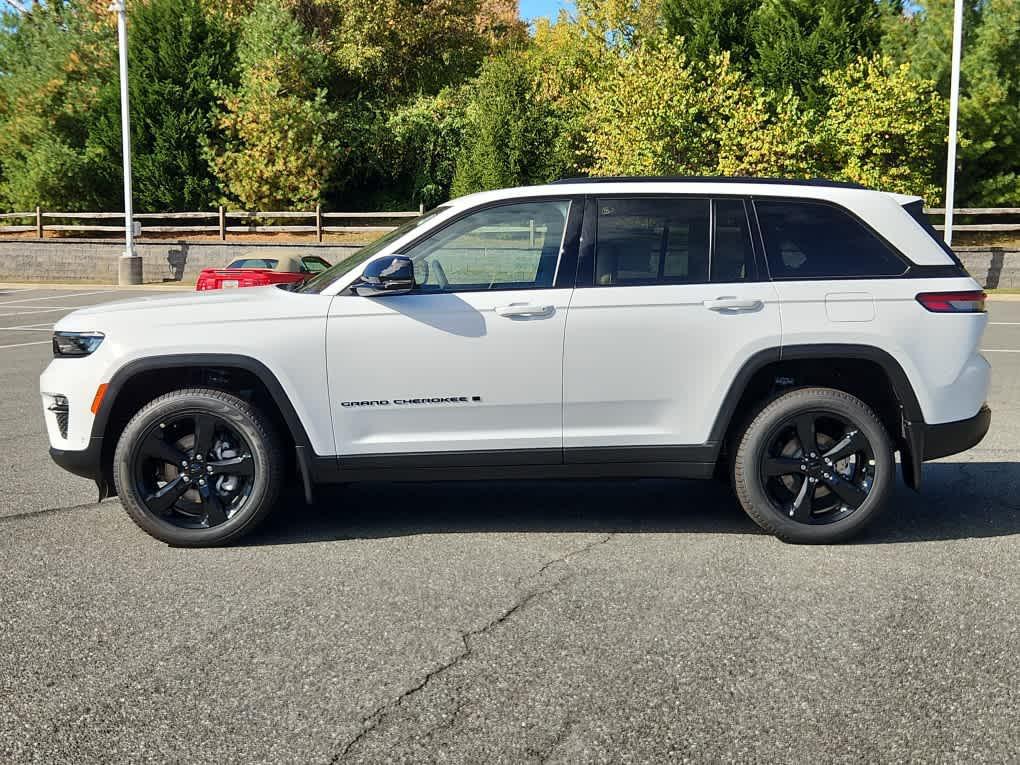 new 2025 Jeep Grand Cherokee car, priced at $50,977