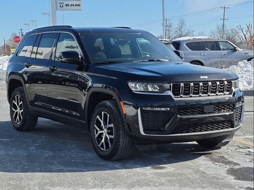 new 2026 Jeep Grand Cherokee car, priced at $48,389