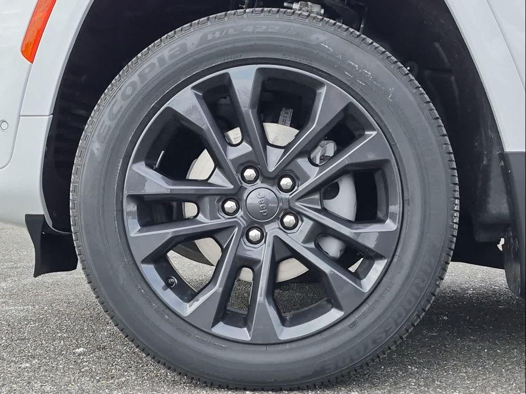 new 2026 Jeep Grand Cherokee car, priced at $53,799