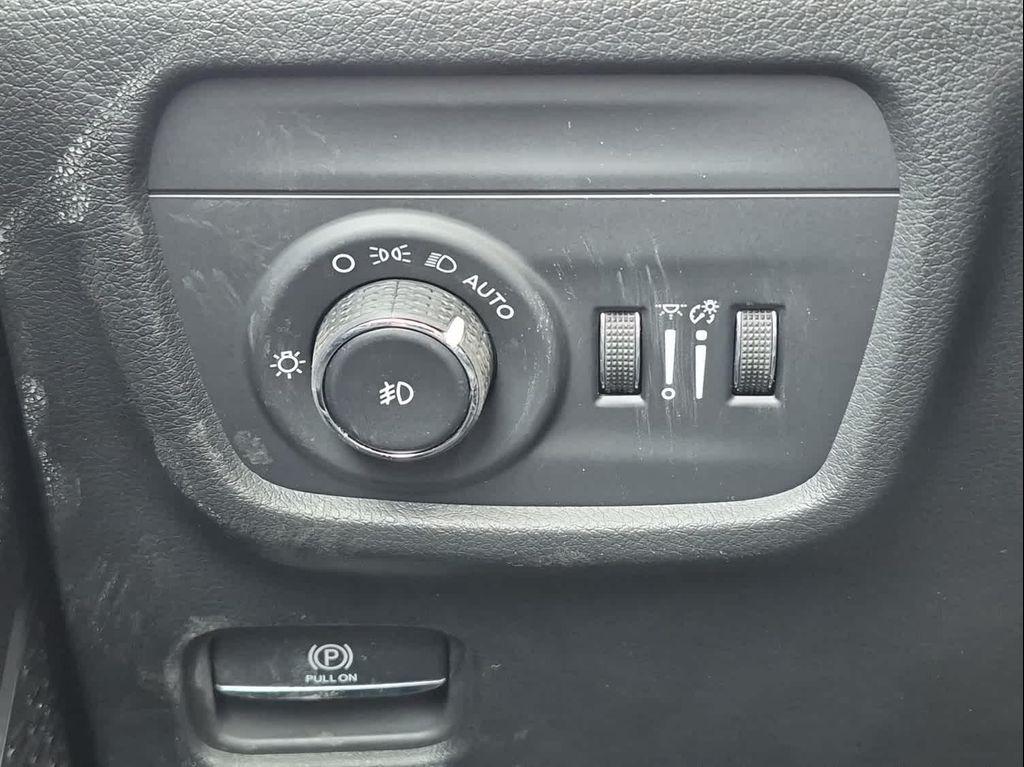 new 2026 Jeep Grand Cherokee car, priced at $53,799