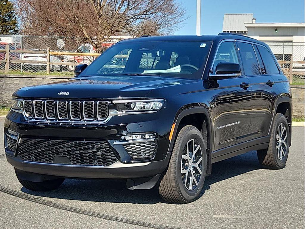 new 2025 Jeep Grand Cherokee car, priced at $48,809