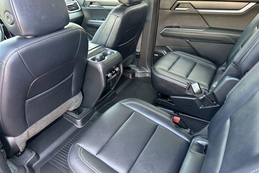 used 2024 GMC Acadia car, priced at $33,991