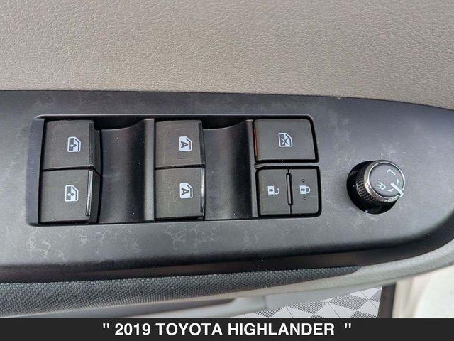 used 2019 Toyota Highlander car, priced at $21,500