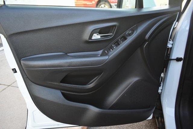 used 2020 Chevrolet Trax car, priced at $10,992