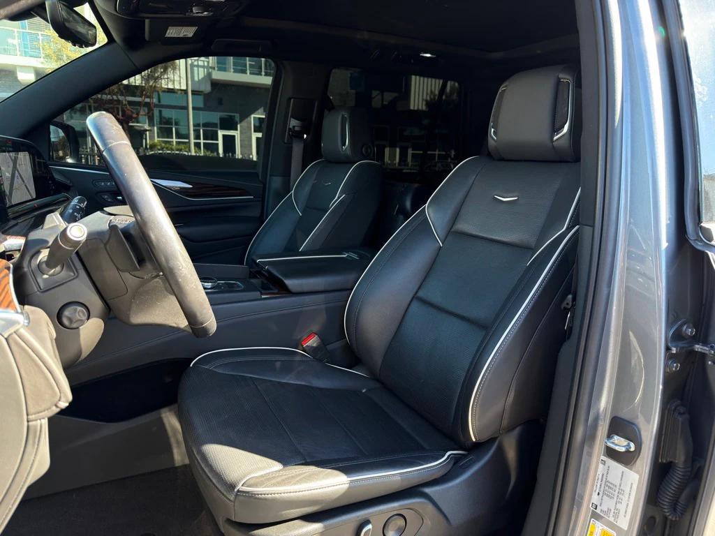 used 2022 Cadillac Escalade car, priced at $59,999
