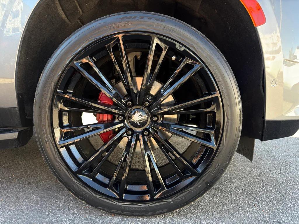 used 2022 Cadillac Escalade car, priced at $59,999