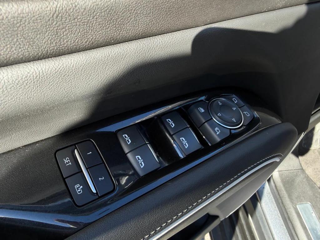 used 2022 Cadillac Escalade car, priced at $59,999