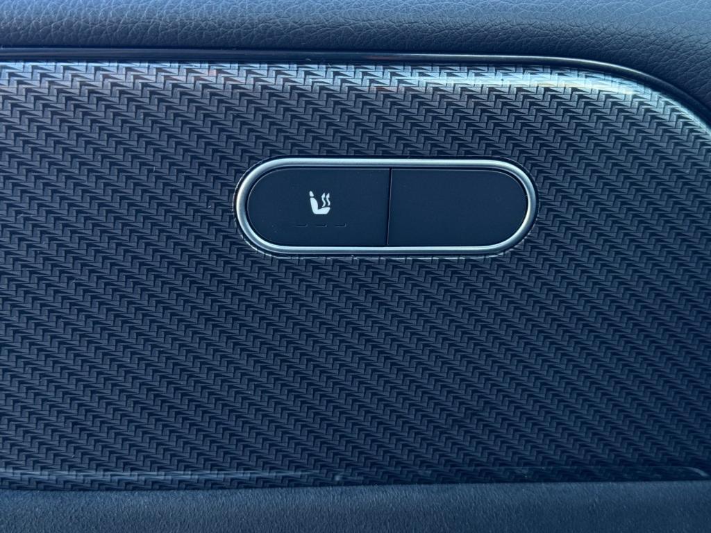 used 2022 Mercedes-Benz GLB 250 car, priced at $23,750