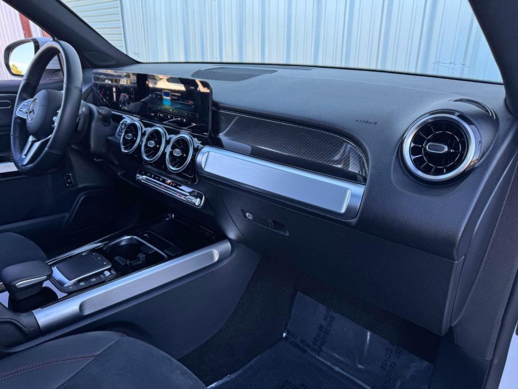 used 2022 Mercedes-Benz GLB 250 car, priced at $23,750