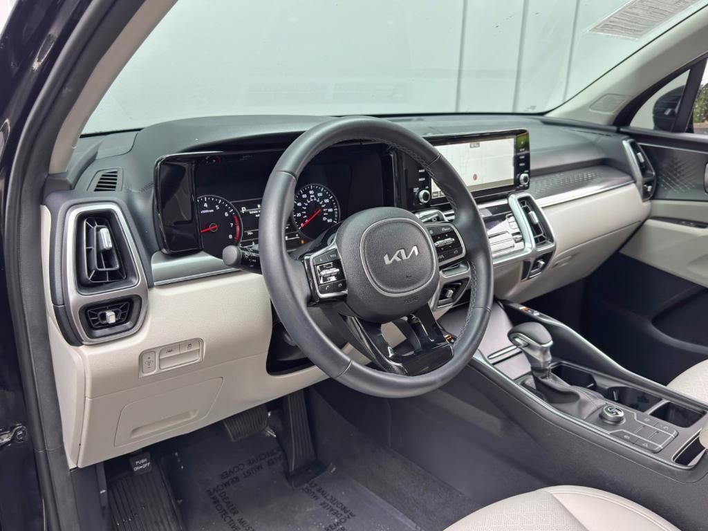 used 2023 Kia Sorento car, priced at $23,128
