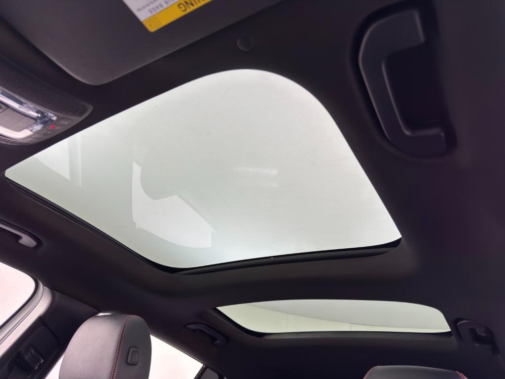 used 2023 Mercedes-Benz GLB 250 car, priced at $23,000