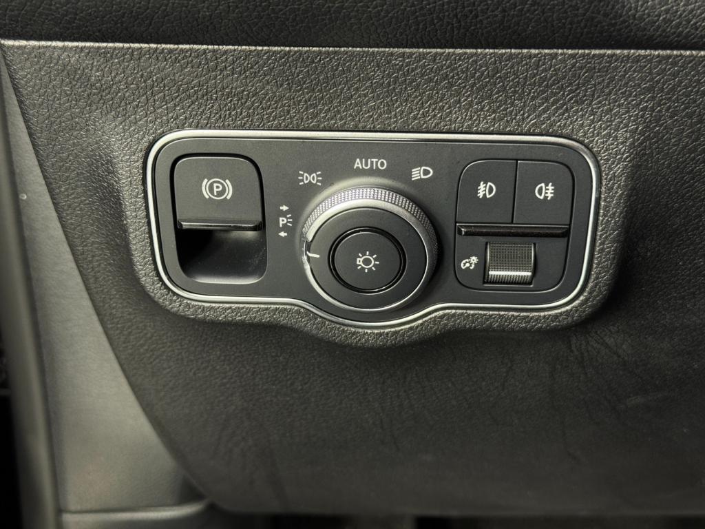 used 2022 Mercedes-Benz GLB 250 car, priced at $22,000