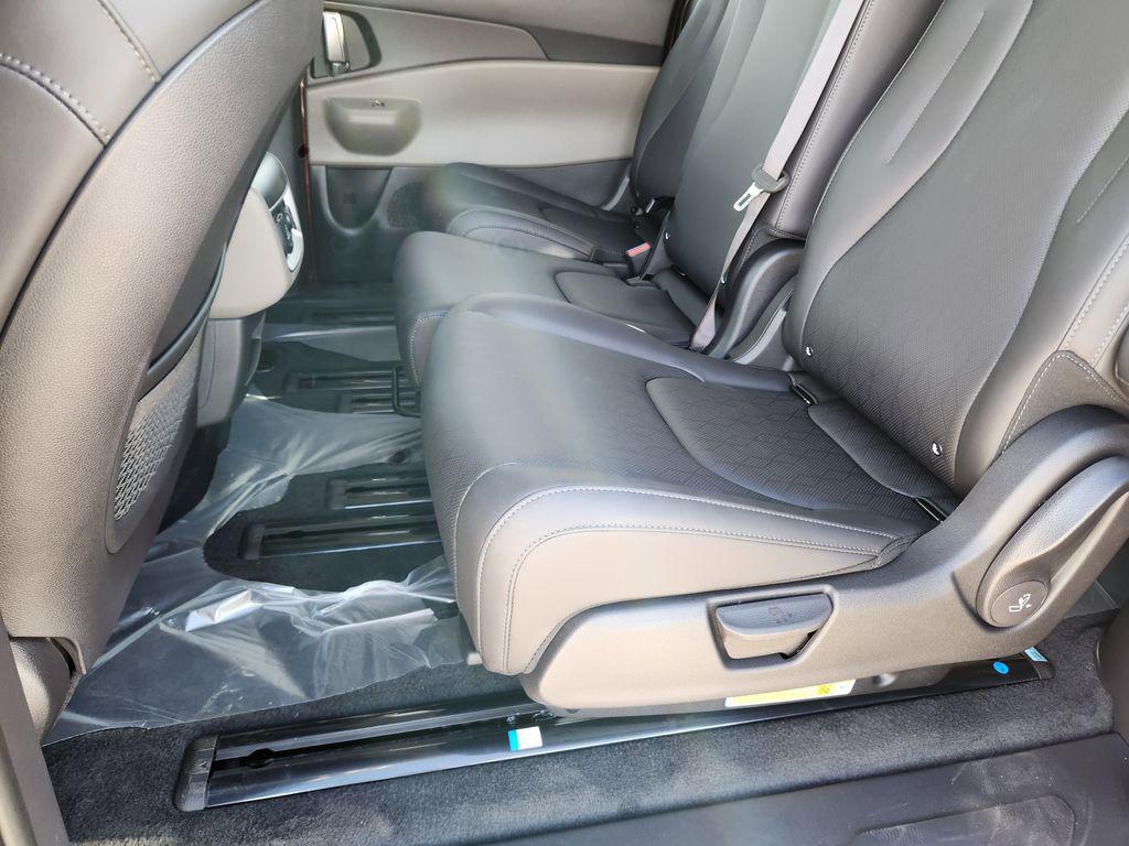 new 2026 Kia Carnival car, priced at $45,885