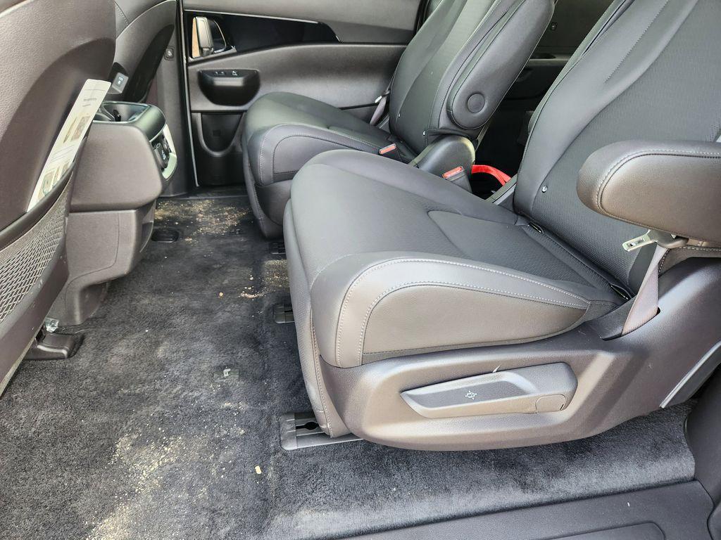 new 2026 Kia Carnival Hybrid car, priced at $52,337