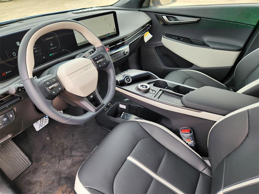 new 2025 Kia EV6 car, priced at $49,320