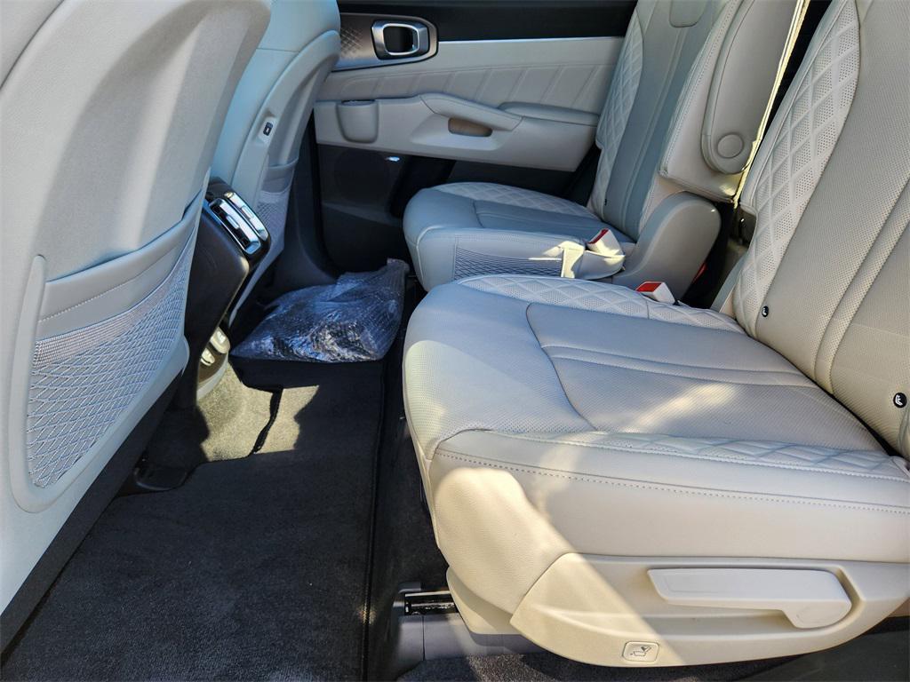 new 2026 Kia Sorento Plug-In Hybrid car, priced at $53,022