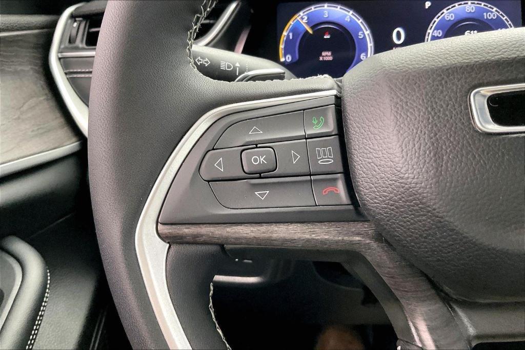 used 2024 Jeep Grand Cherokee car, priced at $36,900