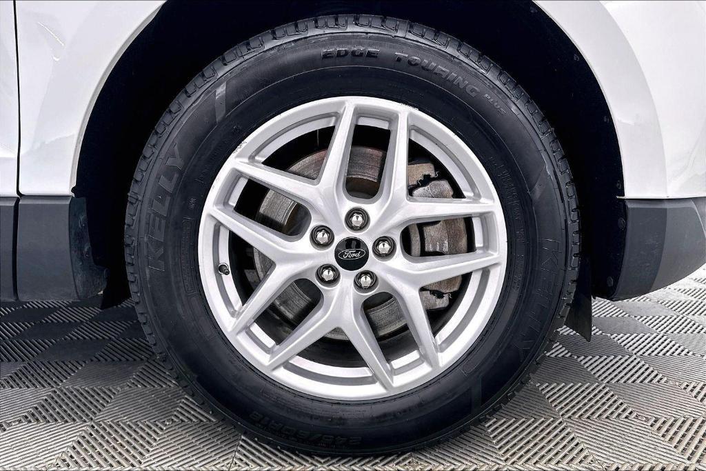 used 2024 Ford Edge car, priced at $26,990