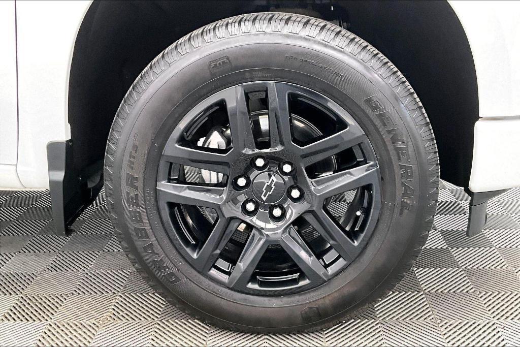 used 2024 Chevrolet Silverado 1500 car, priced at $41,995