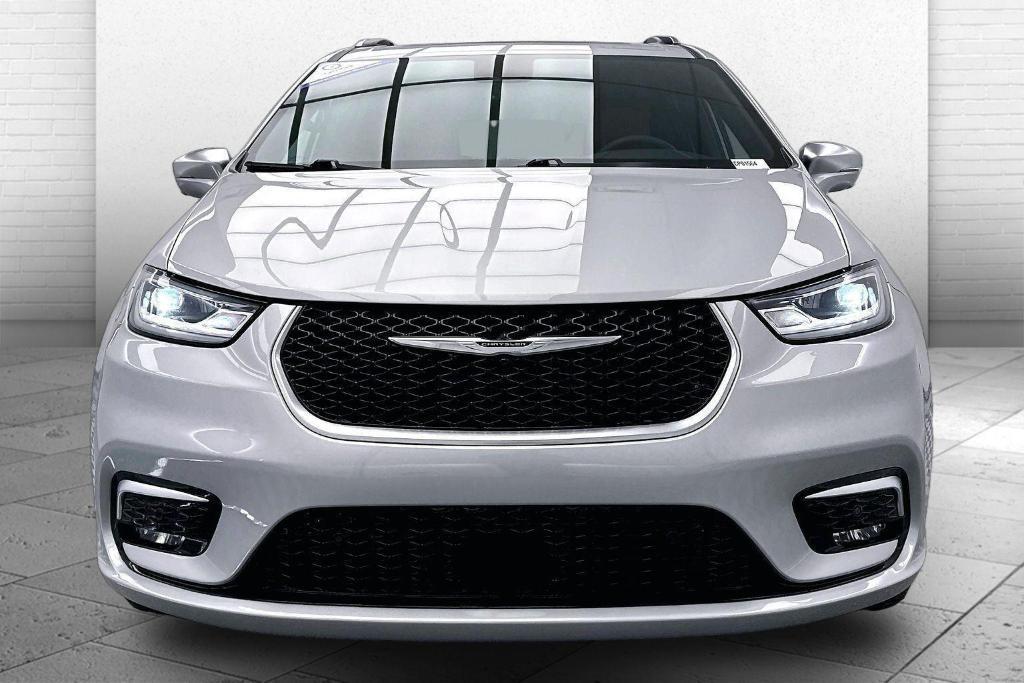 used 2024 Chrysler Pacifica car, priced at $42,392
