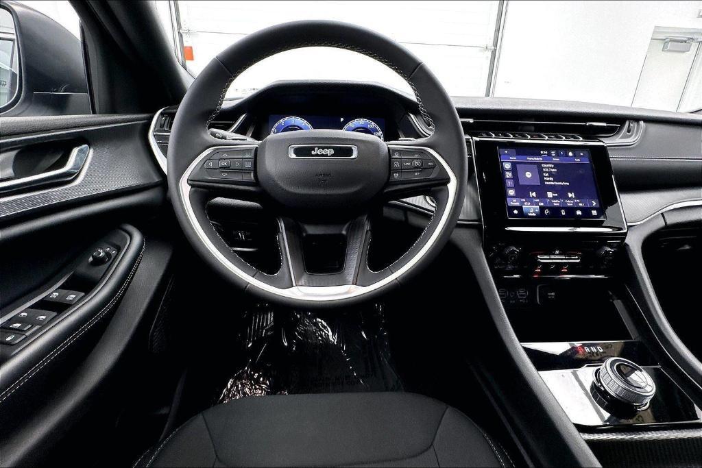 used 2024 Jeep Grand Cherokee car, priced at $28,988