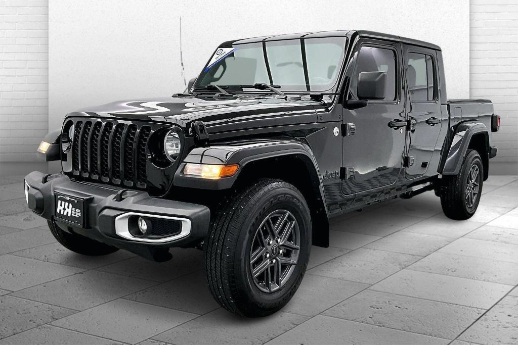 used 2021 Jeep Gladiator car, priced at $28,963
