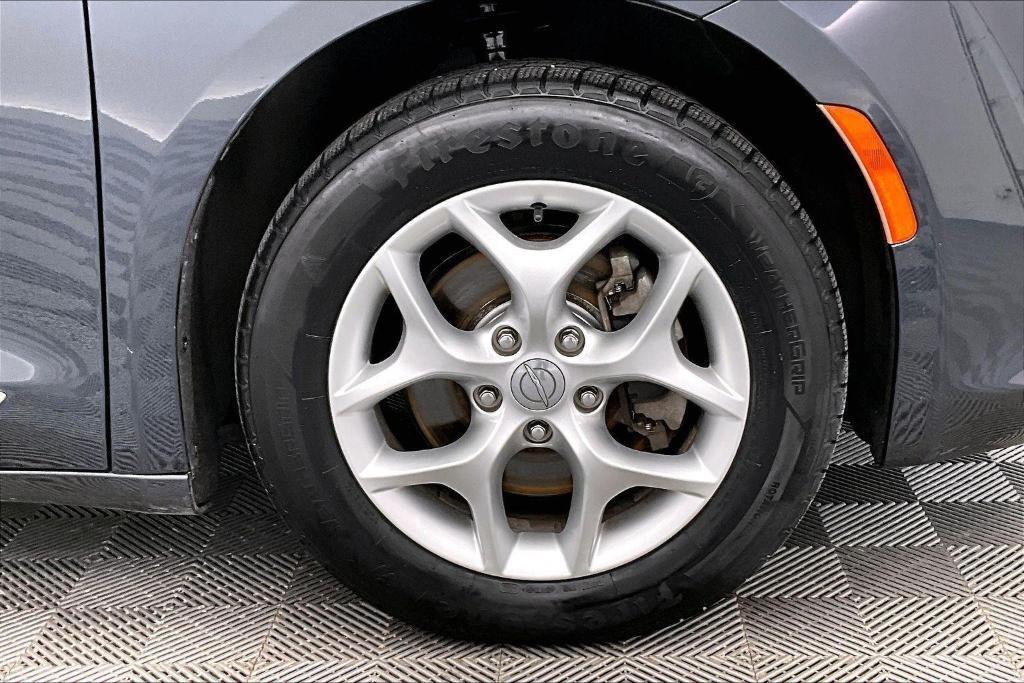 used 2020 Chrysler Pacifica car, priced at $17,450