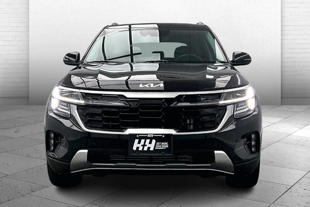 used 2025 Kia Seltos car, priced at $27,000