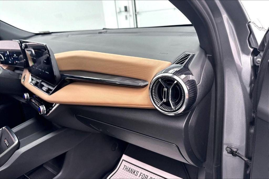 used 2025 Chevrolet Equinox car, priced at $28,000