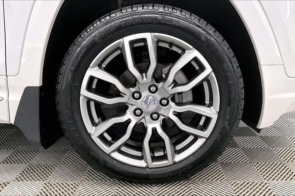 used 2023 GMC Terrain car, priced at $27,998