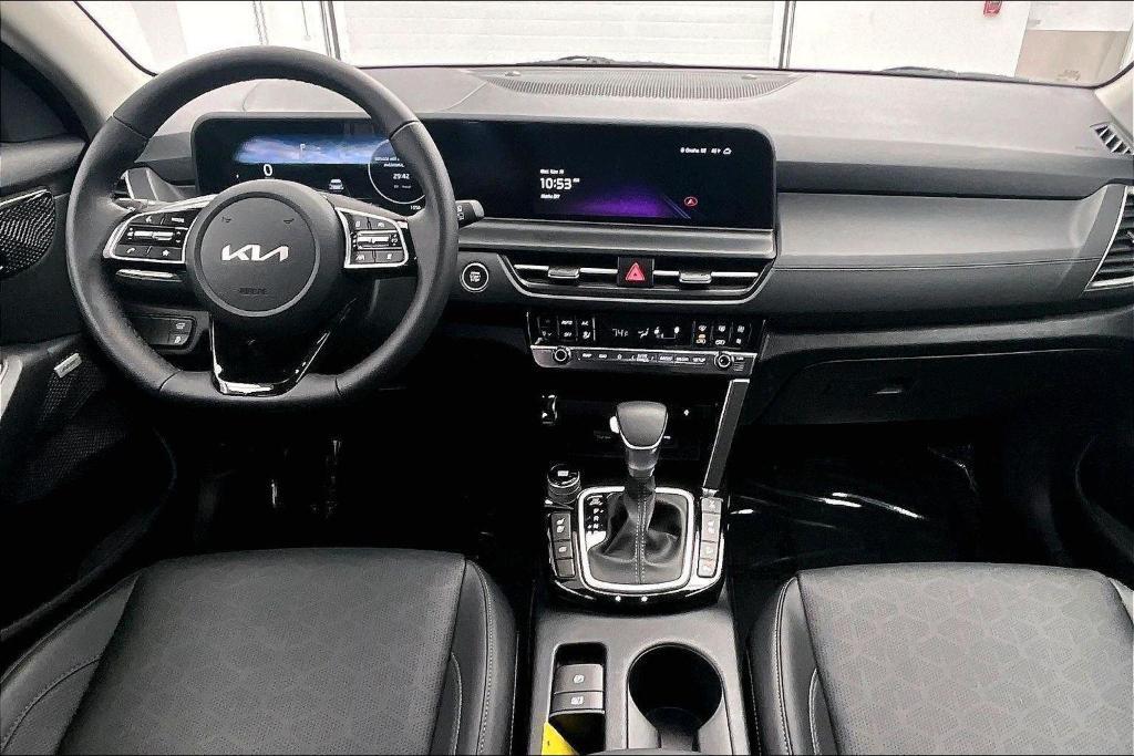 used 2025 Kia Seltos car, priced at $27,500