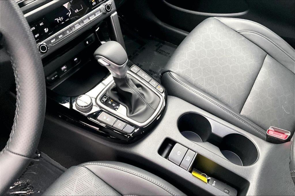 used 2025 Kia Seltos car, priced at $27,500