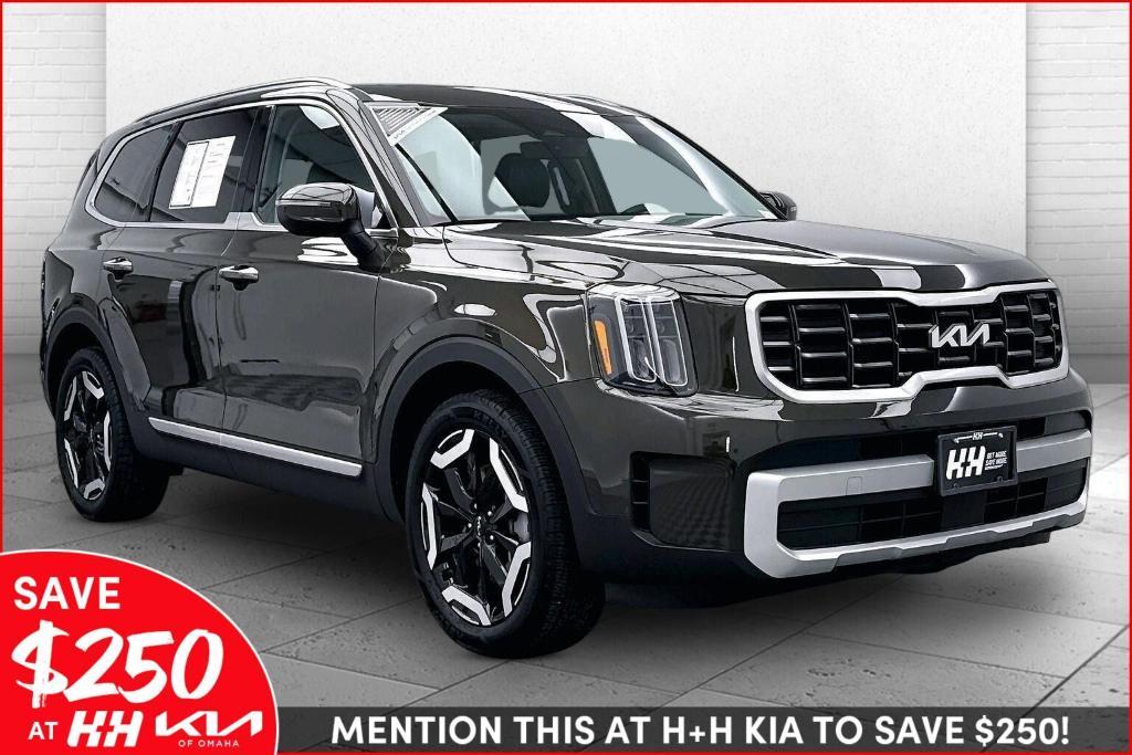 used 2025 Kia Telluride car, priced at $37,500