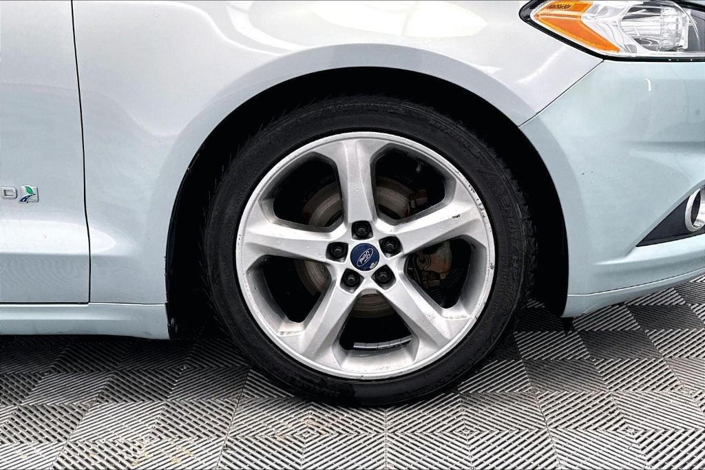 used 2014 Ford Fusion Hybrid car, priced at $5,500