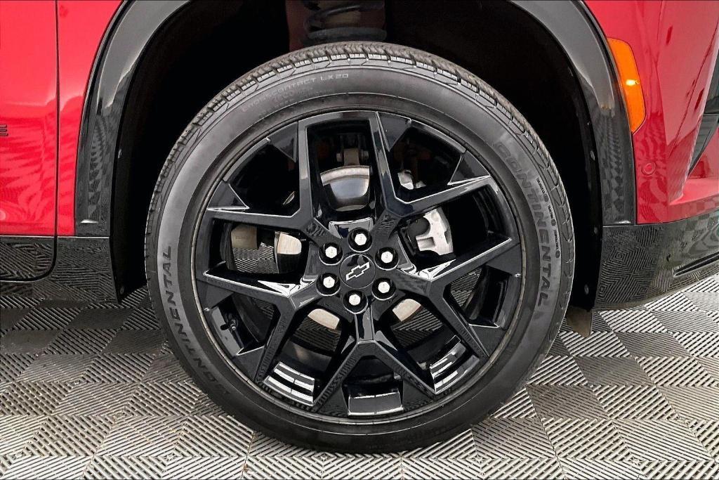 used 2024 Chevrolet Traverse car, priced at $48,988