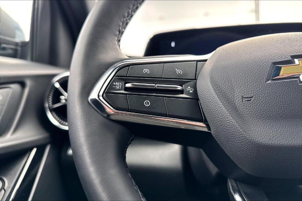 used 2026 Chevrolet Equinox car, priced at $29,989