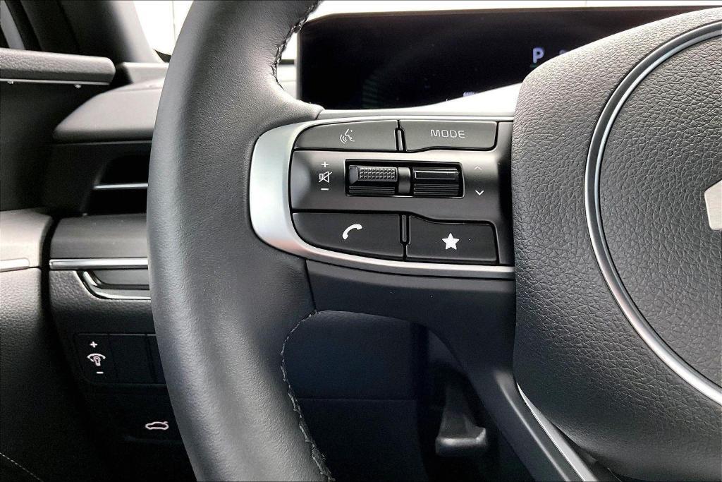 used 2025 Kia K5 car, priced at $30,000